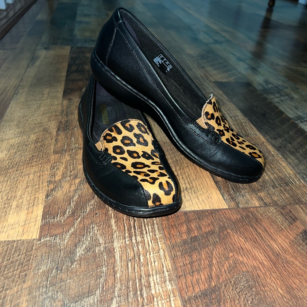 Clarks Black and Leopard Women's Loafers